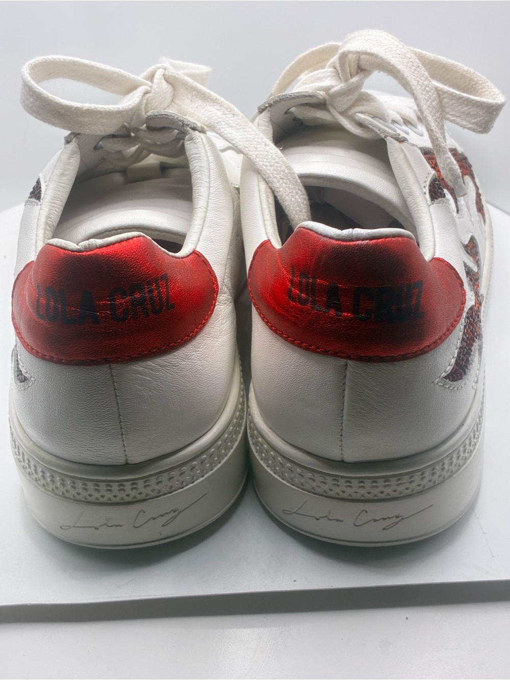 LOLA CRUZ WOMANS LEATHER / RHINESTONE EMBELLISHED SNEAKER/ SIZE 7 - Picture 9 of 15